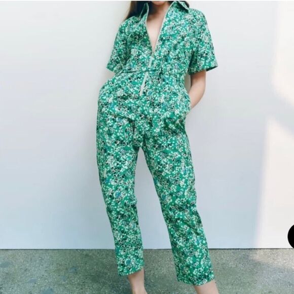 NWT‎ Zara Green Floral Zip Front Jumpsuit Size XS - Picture 1 of 8